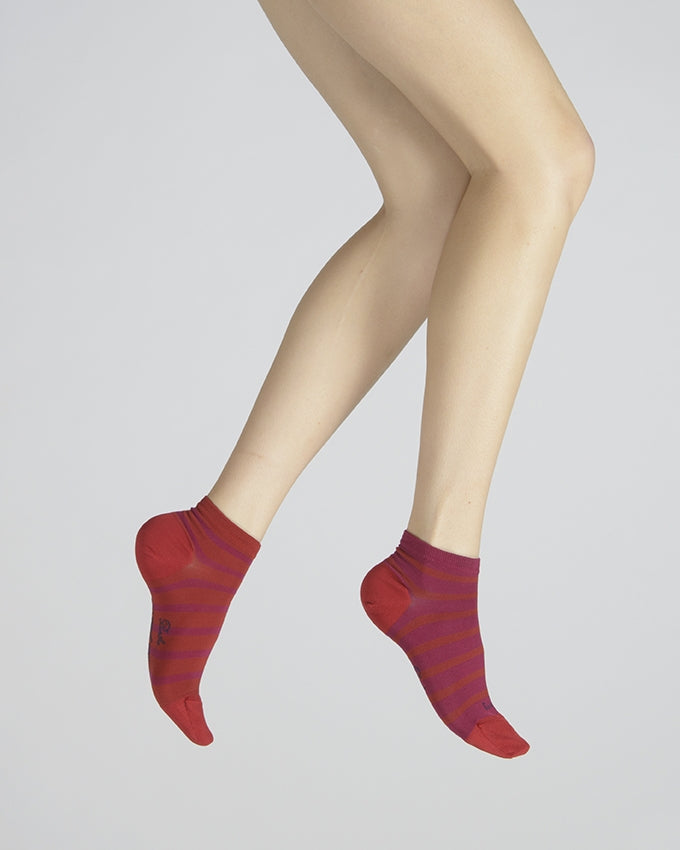 Socquettes en soie rayées asymétriques Rouge et Rose ROUGE-ROSE