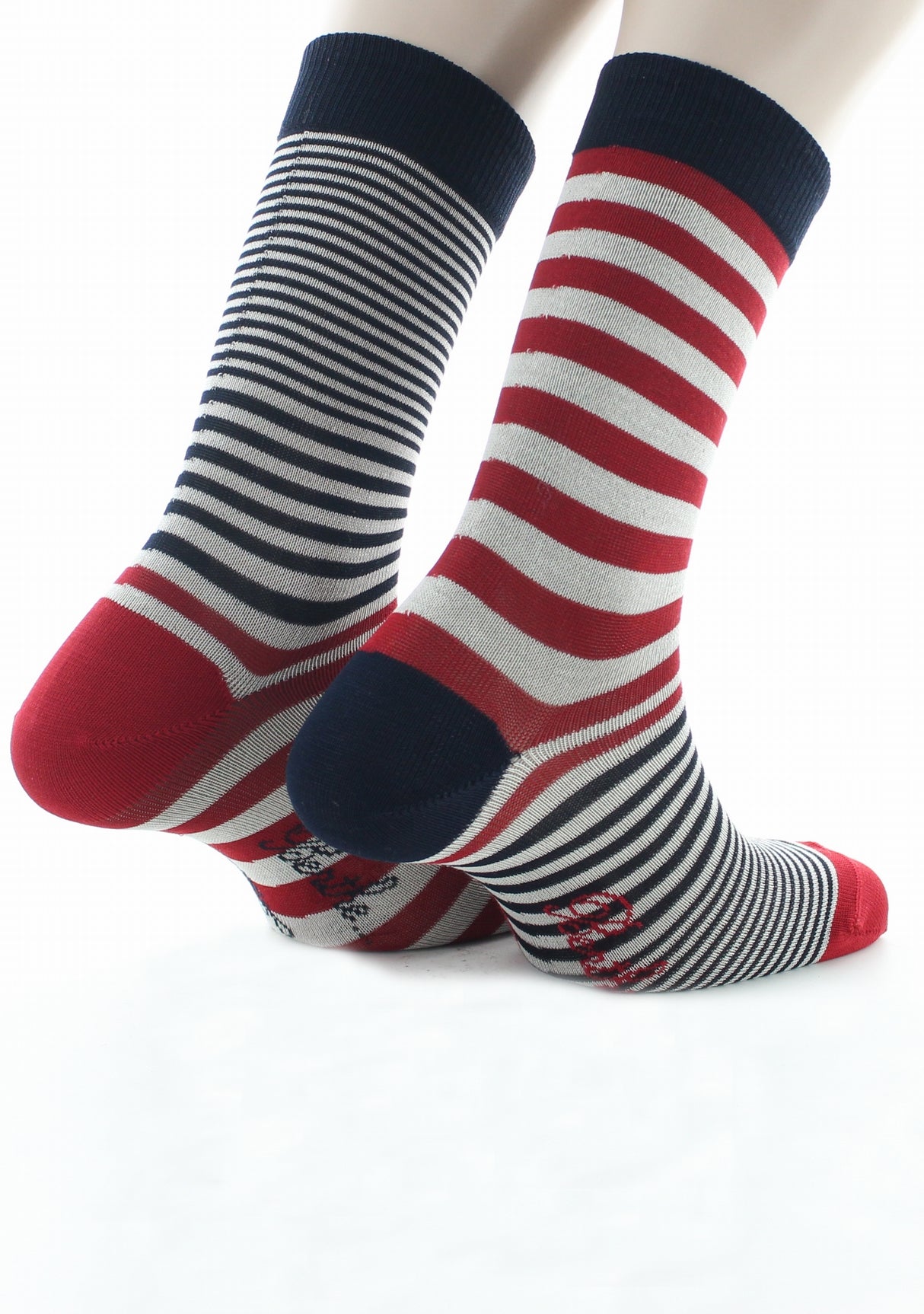 Chaussettes homme rayées asymétriques en fil d'Écosse Rouge, écru et marine Fabrication française