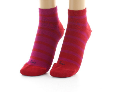 Socquettes en soie rayées asymétriques Rouge et Rose ROUGE-ROSE